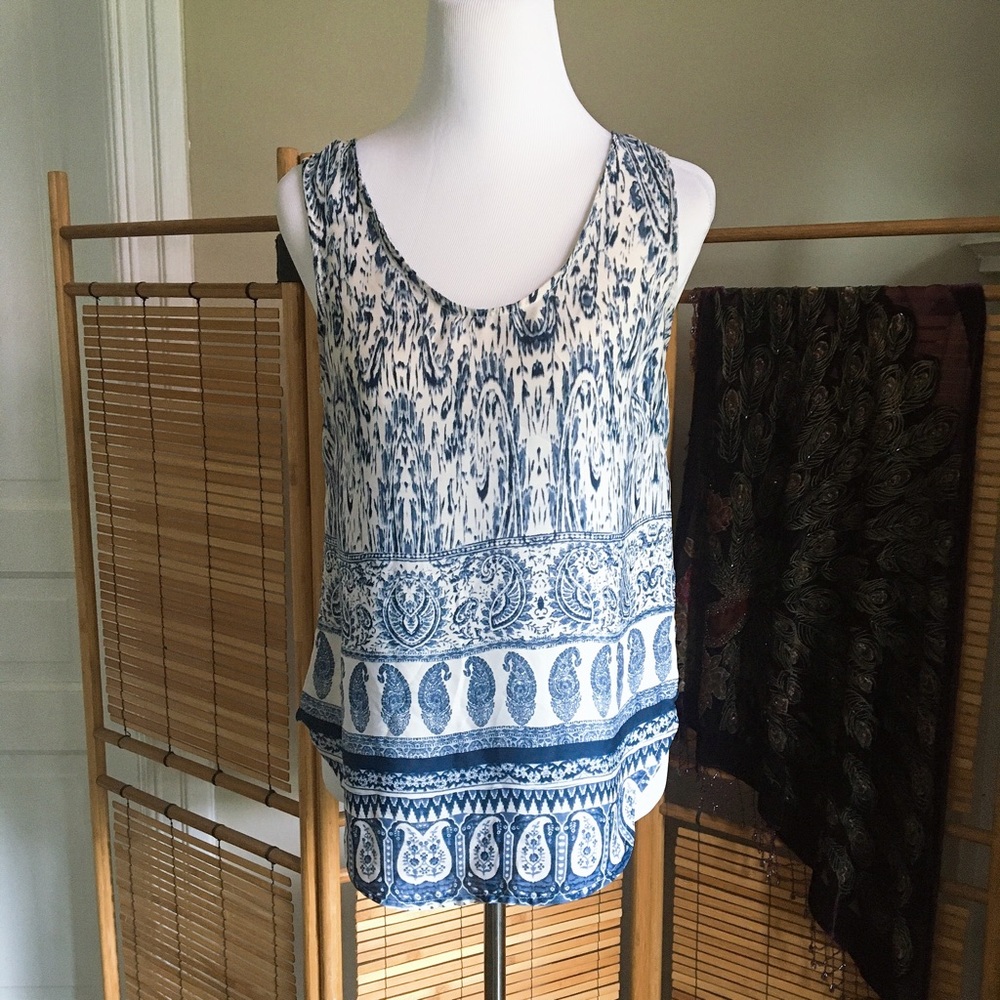 Blue Paisley Women's Fun A Fun Tank Top Summer Open Back Scoop Neck Shirt EUC